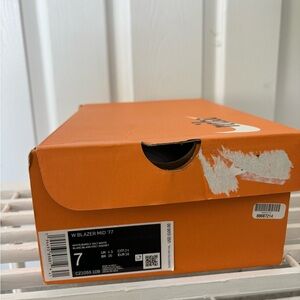 New Nike blazerr neon green/yellowllow size 7